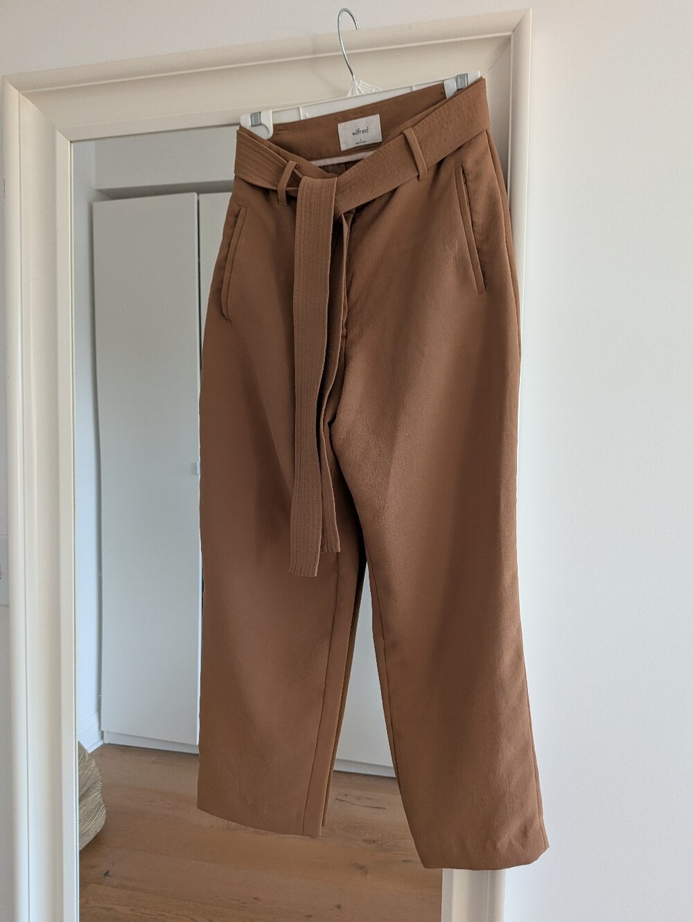 Aritzia Wilfred Tie Waist Pants In Camel Size 6